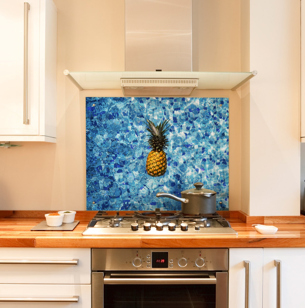 Pineapple pool kitchen splashback